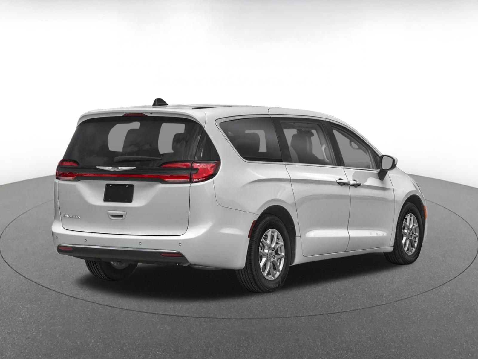 Used 2024 Chrysler Pacifica Touring-L FWD image 10