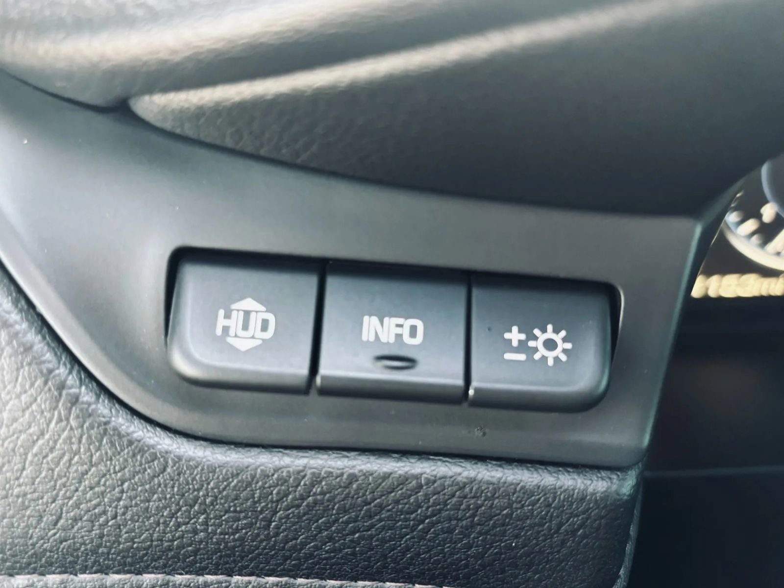 Used 2015 Cadillac Escalade ESV Premium image 28