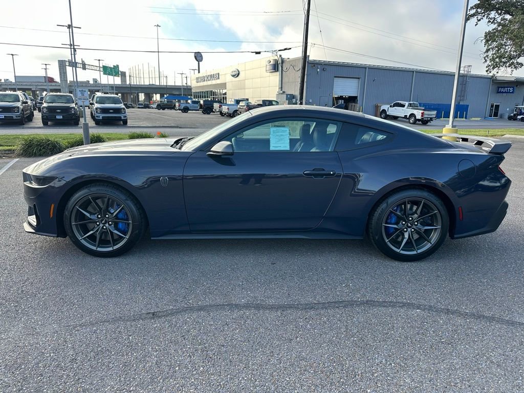 New 2025 Ford Mustang Dark Horse image 2
