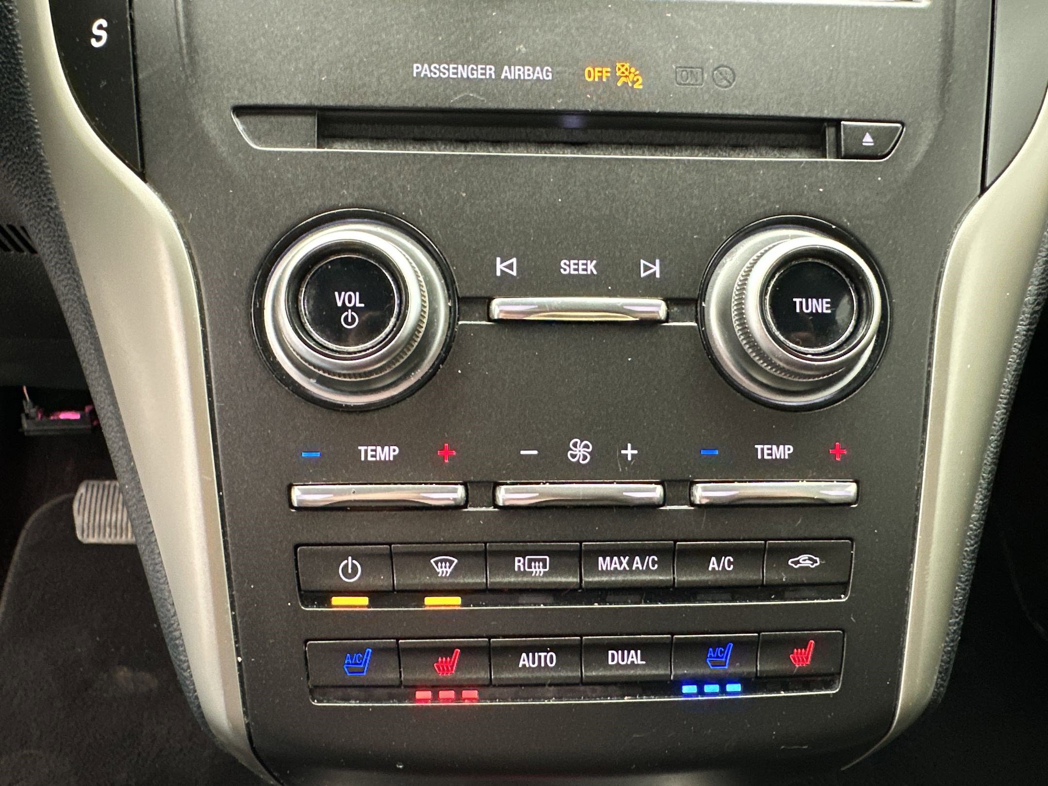 Used 2018 Lincoln MKC Reserve w/ Lincoln MKC Climate Package image 18