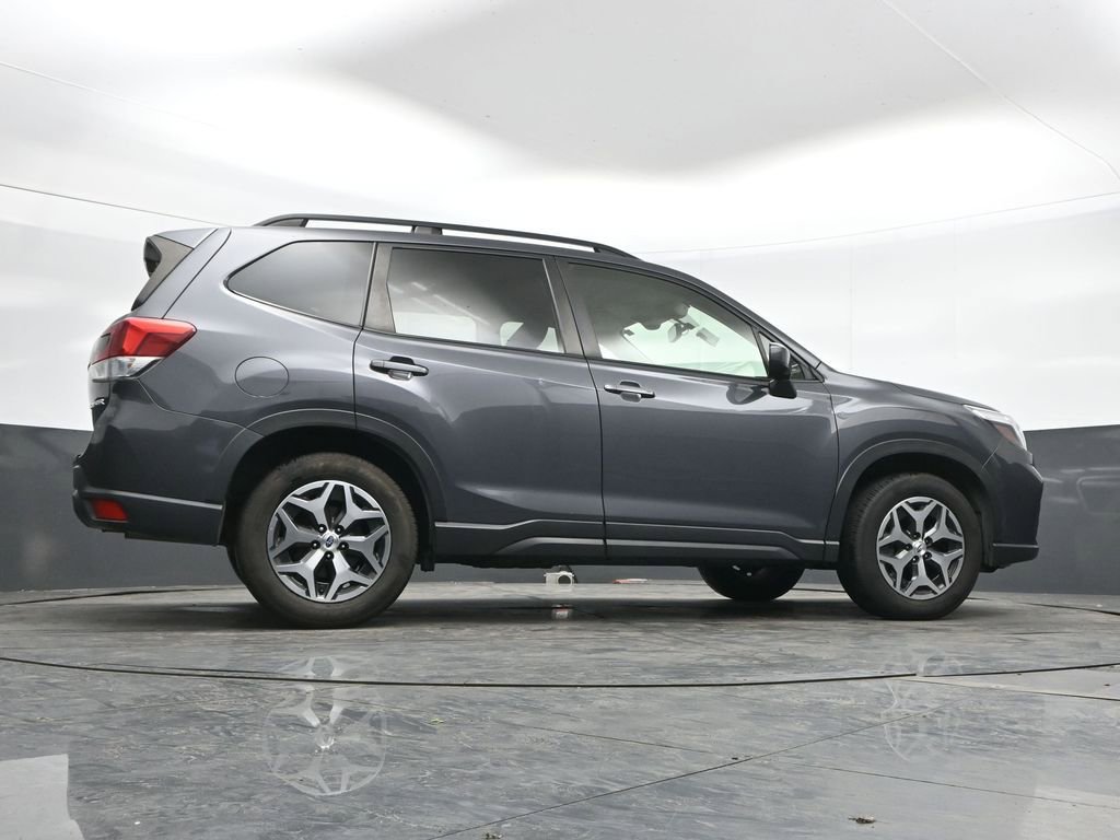 Used 2020 Subaru Forester Premium AWD/4WD image 23