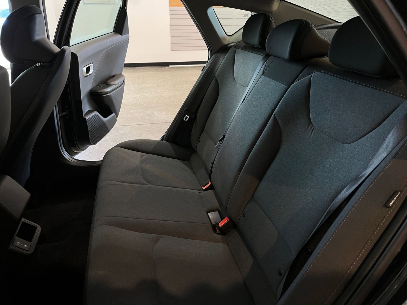 Used 2025 Kia K4 LXS image 38