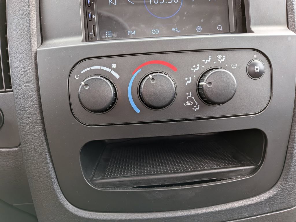 Used 2004 Dodge Ram 1500 Truck ST image 18