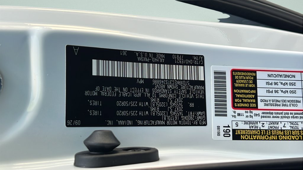 New 2026 Toyota Sienna XSE FWD image 25