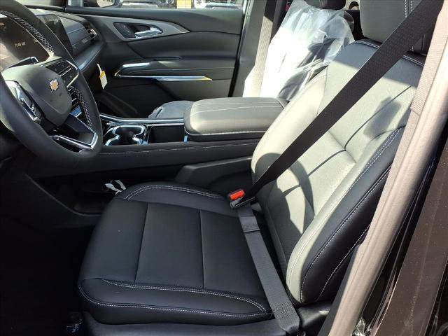 New 2026 Chevrolet Traverse LT w/ Sun and Wheel Package FWD image 8