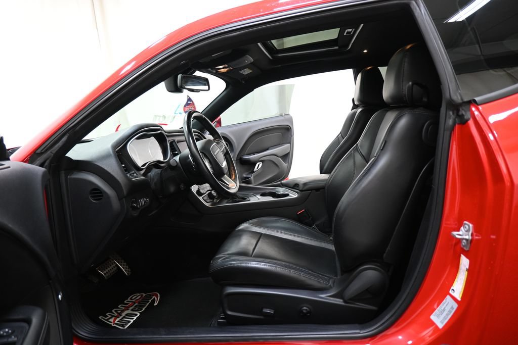 Used 2017 Dodge Challenger GT w/ Driver Convenience Group AWD/4WD image 14