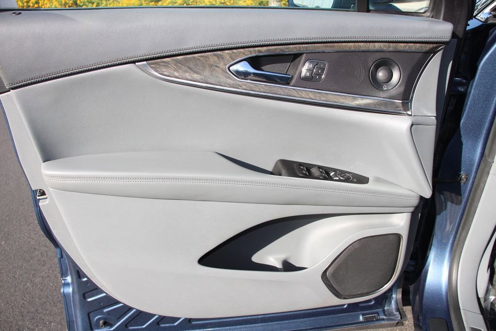 Used 2019 Lincoln Nautilus Reserve FWD image 17