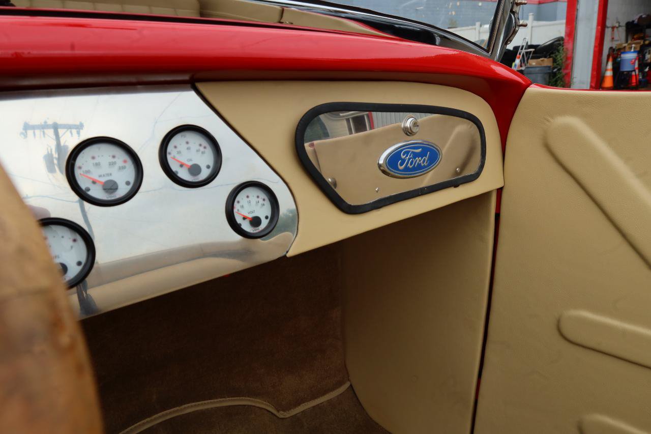Used 1990 Chevrolet Corvette Coupe RWD image 33