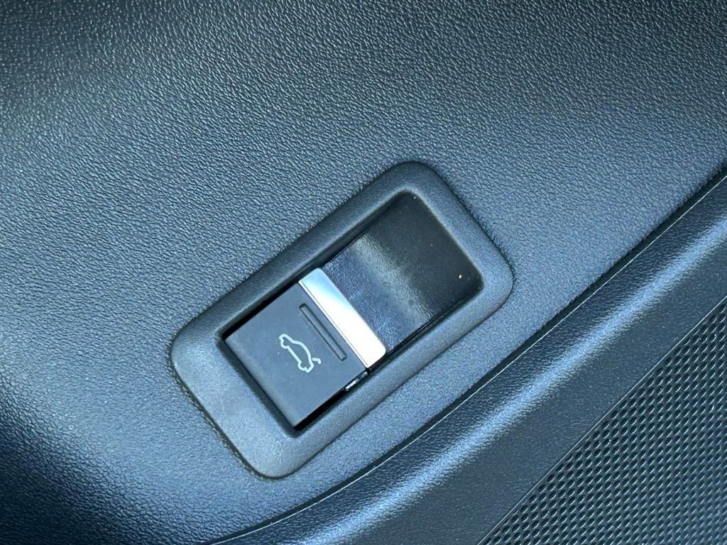 Used 2023 Audi Q4 e-tron Premium Plus w/ Premium Plus image 67