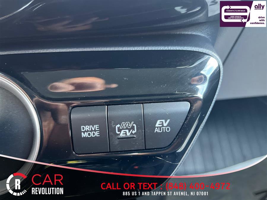 Used 2020 Toyota Prius Prime LE FWD image 19