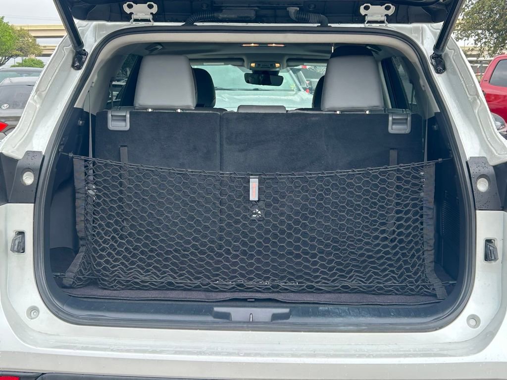 Used 2023 Toyota Highlander XLE image 16