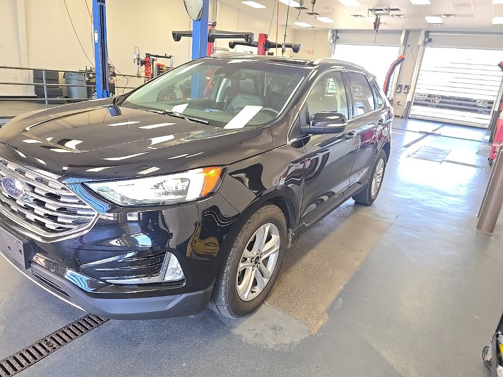 Used 2020 Ford Edge SEL w/ Cold Weather Package AWD/4WD image 2