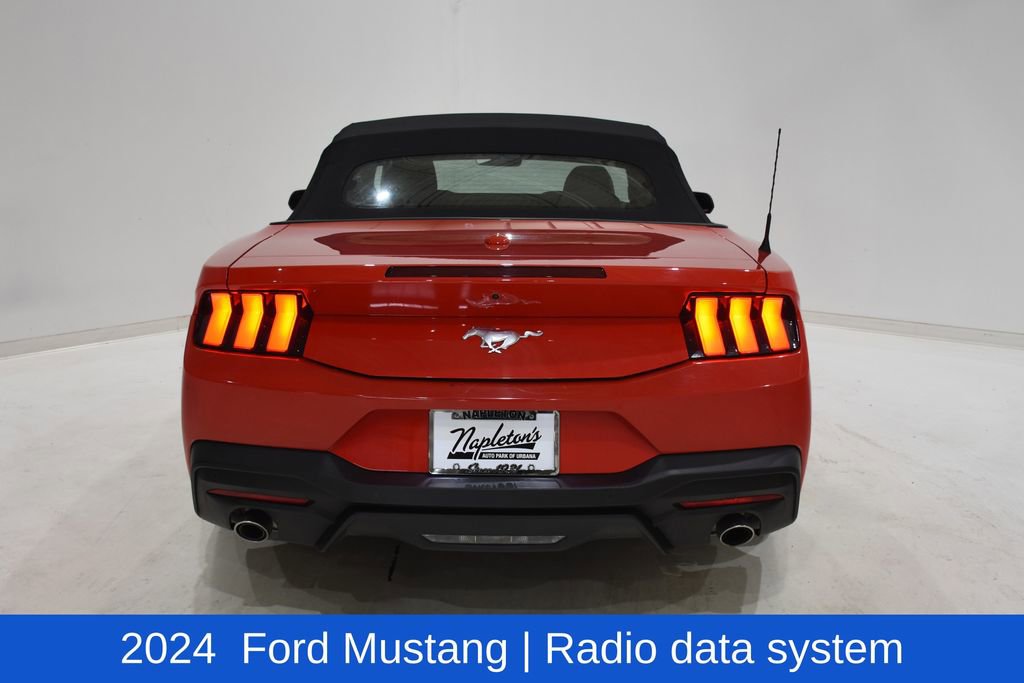 Used 2024 Ford Mustang Convertible image 5