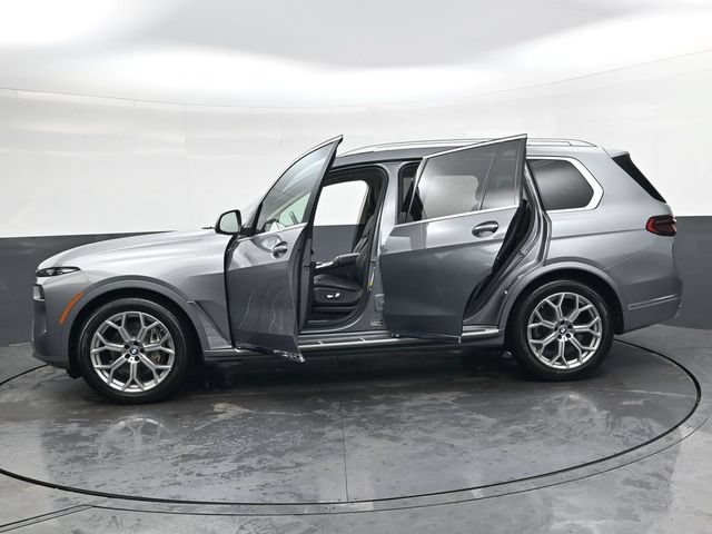 Used 2024 BMW X7 xDrive40i AWD/4WD image 40