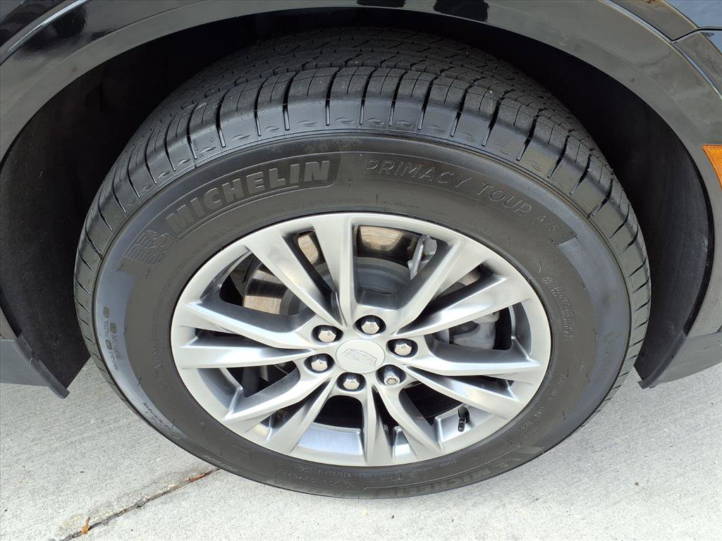 Certified 2023 Cadillac XT5 Premium Luxury w/ LPO, Floor Liner Package image 8