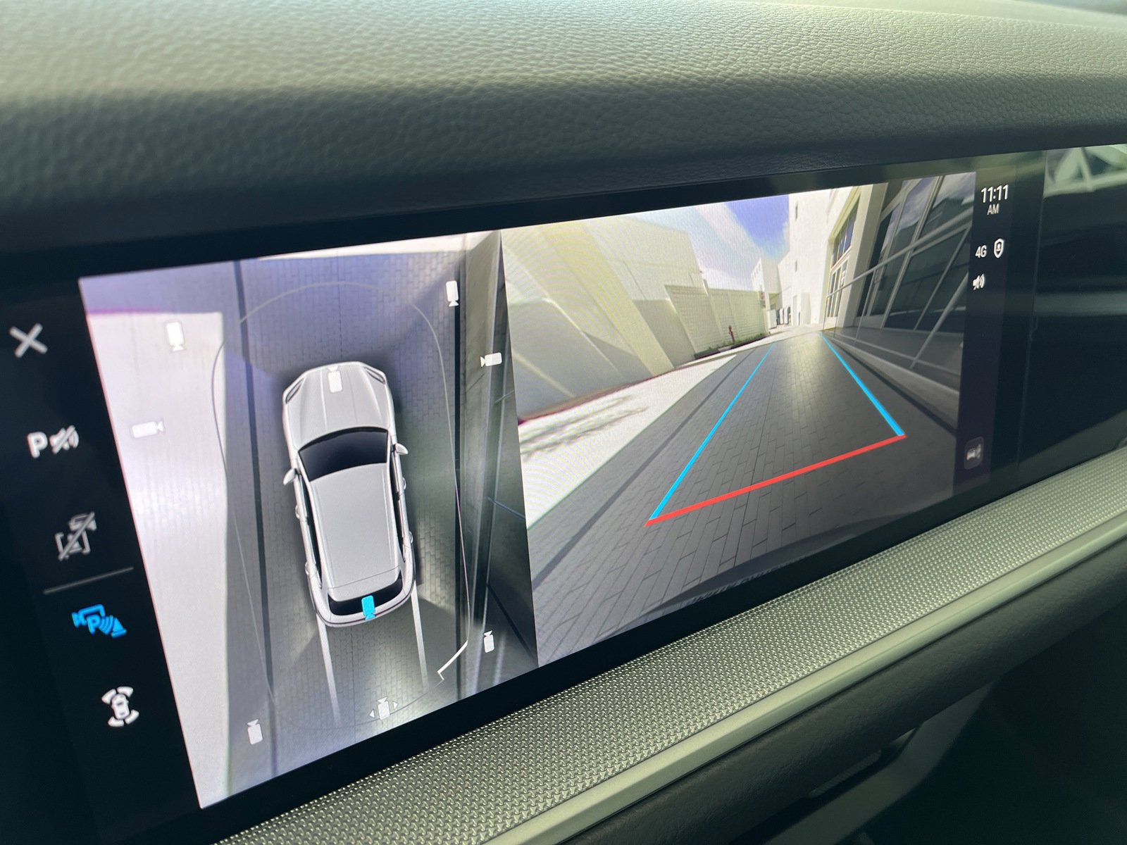 New 2025 Porsche Cayenne image 19