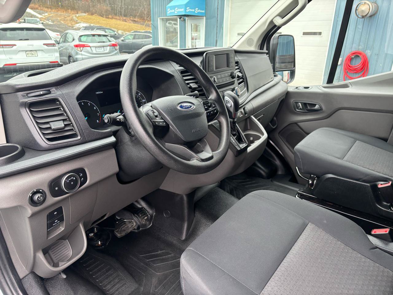 Used 2024 Ford Transit 250 Low Roof w/ Exterior Upgrade Package RWD image 11