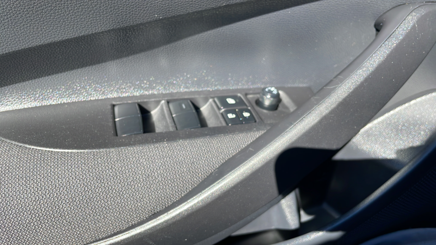 Certified 2025 Toyota Corolla LE FWD image 15