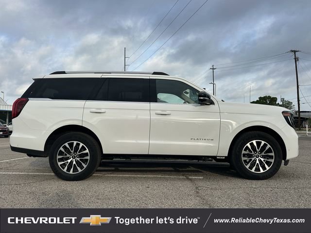 Used 2025 Ford Expedition Platinum AWD/4WD image 2