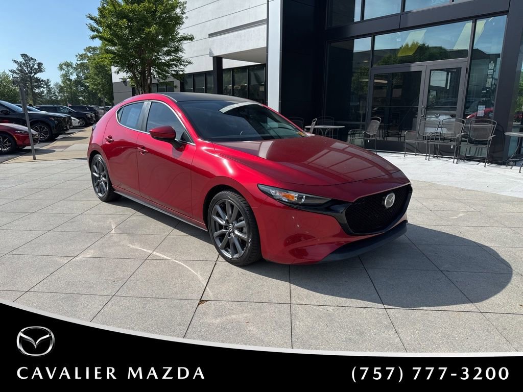 Used 2020 MAZDA MAZDA3 Hatchback FWD image 1