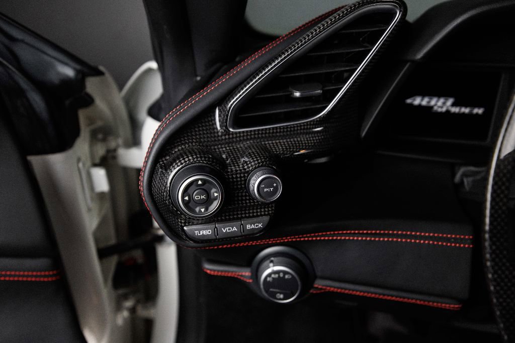 Used 2016 Ferrari 488 Spider RWD image 17
