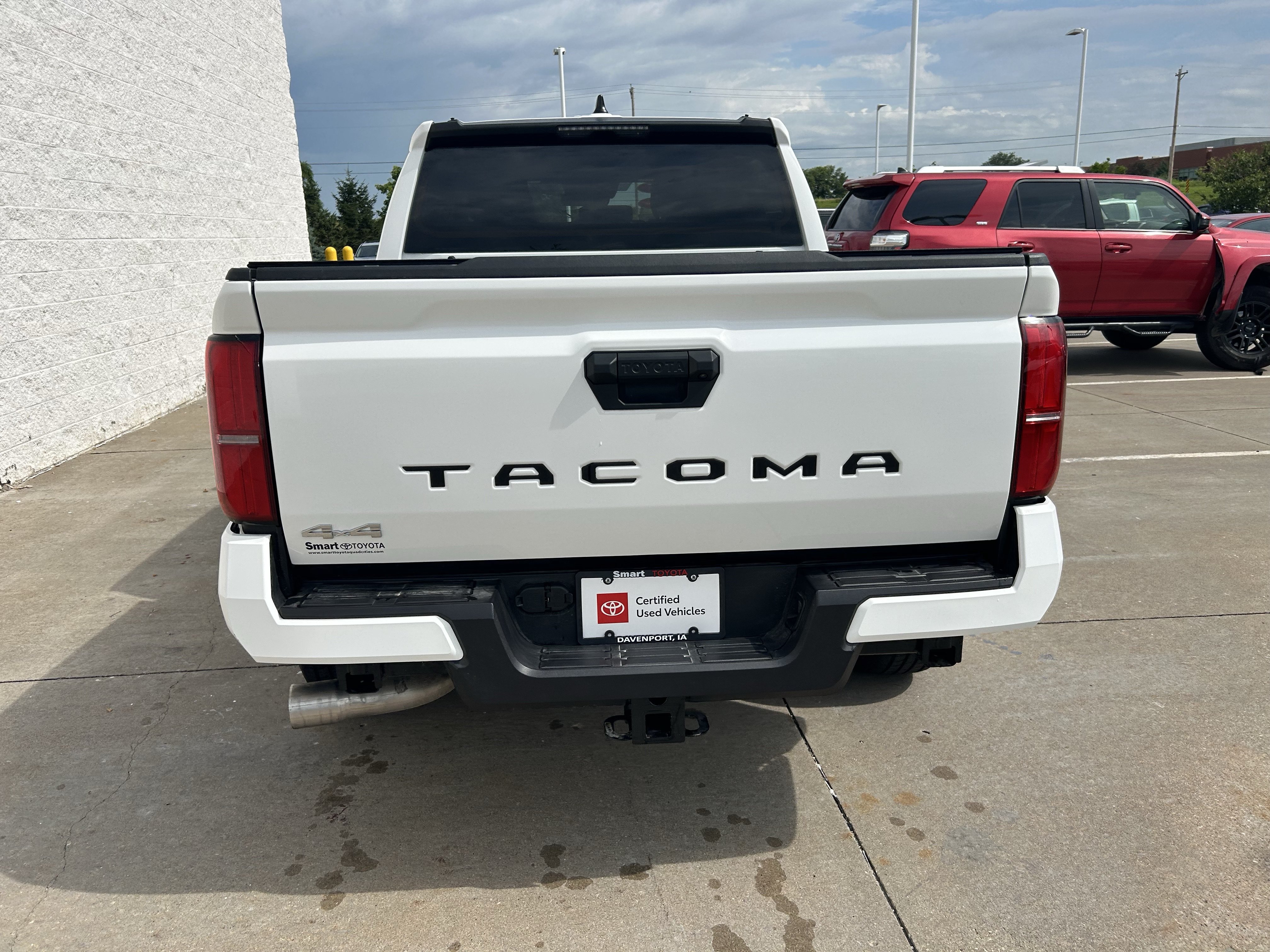Certified 2025 Toyota Tacoma SR5 AWD/4WD image 5