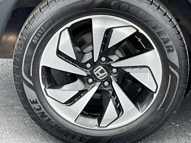 Used 2015 Honda CR-V Touring image 9