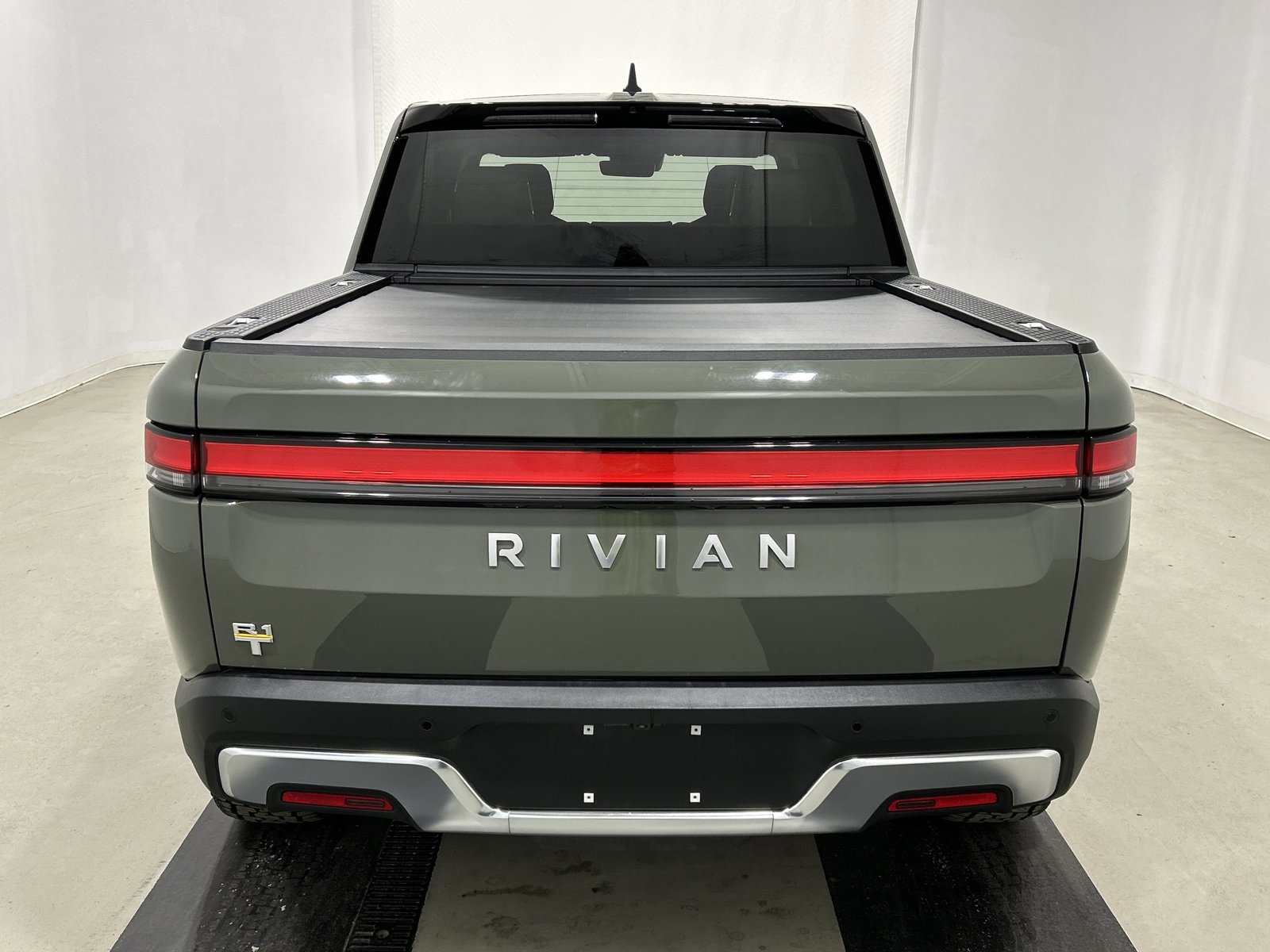 Used 2022 Rivian R1T Launch Edition image 4