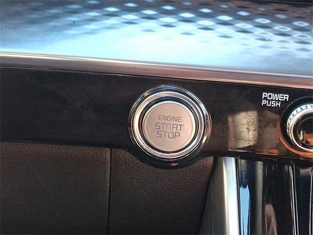 Used 2024 Kia Carnival SX Prestige image 27