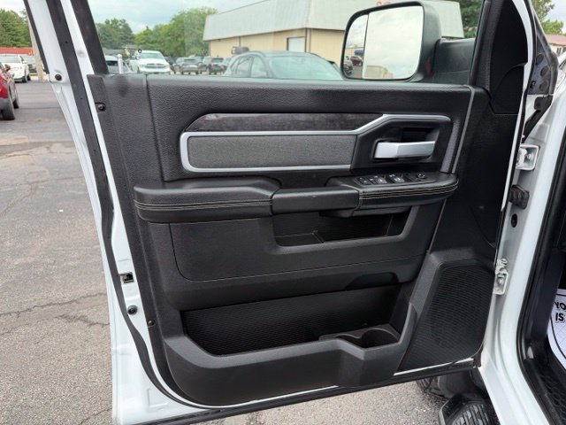 Used 2022 RAM 3500 Big Horn w/ Night Edition AWD/4WD image 20