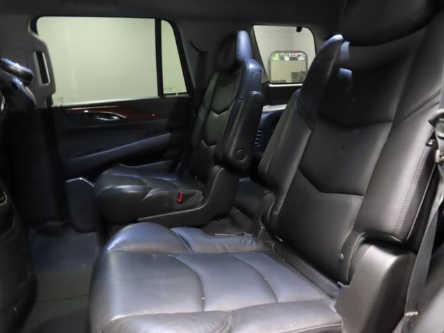 Used 2019 Cadillac Escalade Luxury image 21