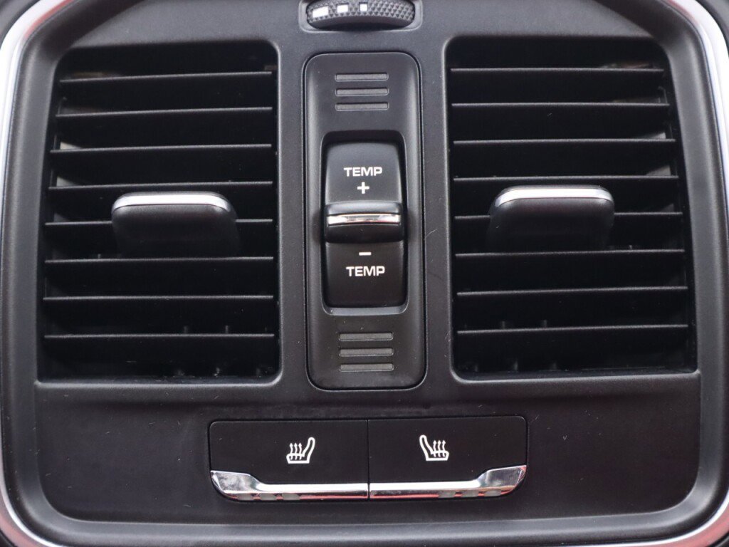 Used 2017 Porsche Macan S image 37