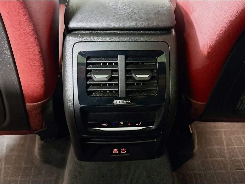 Used 2023 BMW X3 xDrive30i w/ Premium Package image 27