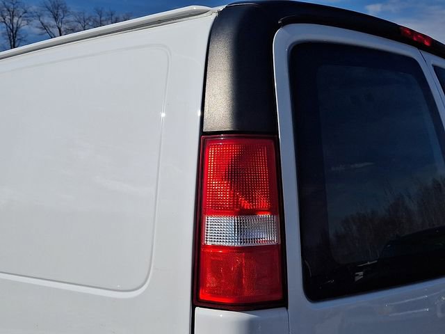 Used 2024 GMC Savana 2500 w/ Driver Convenience Package image 33