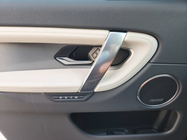 New 2026 Land Rover Discovery Sport Landmark AWD/4WD image 24