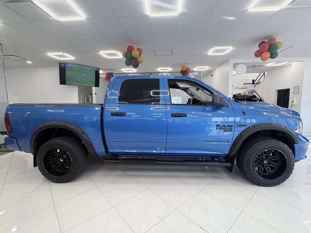 Used 2019 RAM 1500 Express w/ Hydro Blue Sport Package AWD/4WD image 5