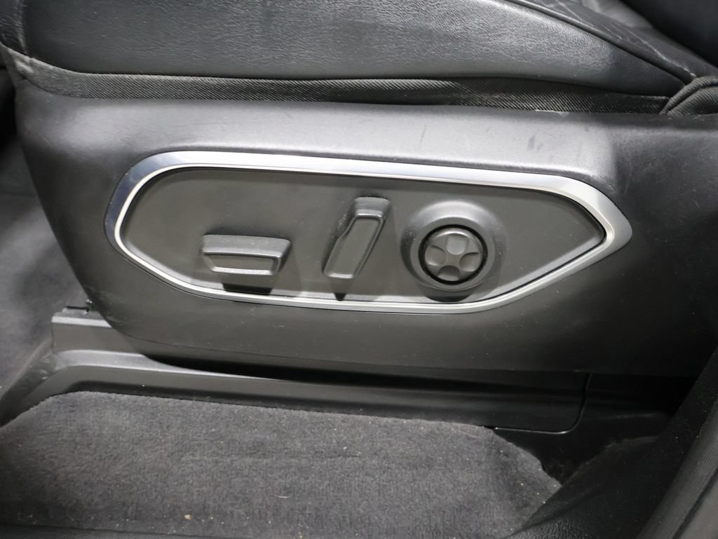 Used 2024 Jeep Wagoneer Series II AWD/4WD image 10