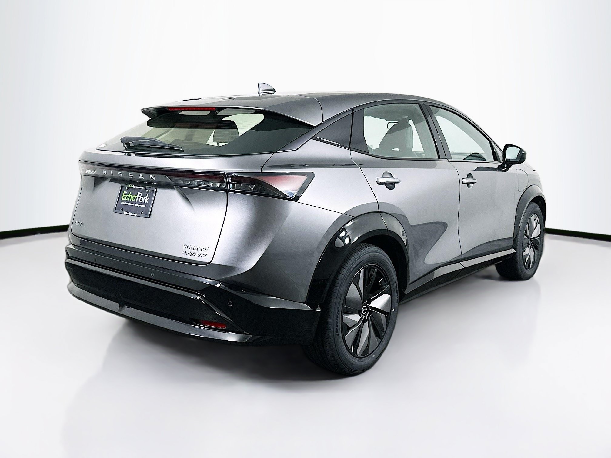 Used 2024 Nissan Ariya AWD image 9