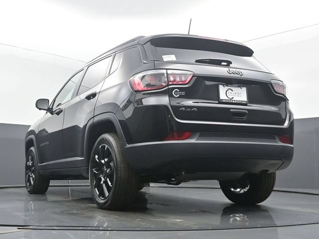 New 2025 Jeep Compass Latitude w/ Sun & Sound Group AWD/4WD image 49