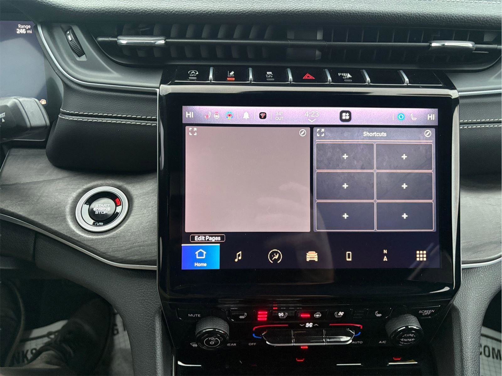 Used 2024 Jeep Grand Cherokee L Limited w/ Luxury Tech Group II image 23