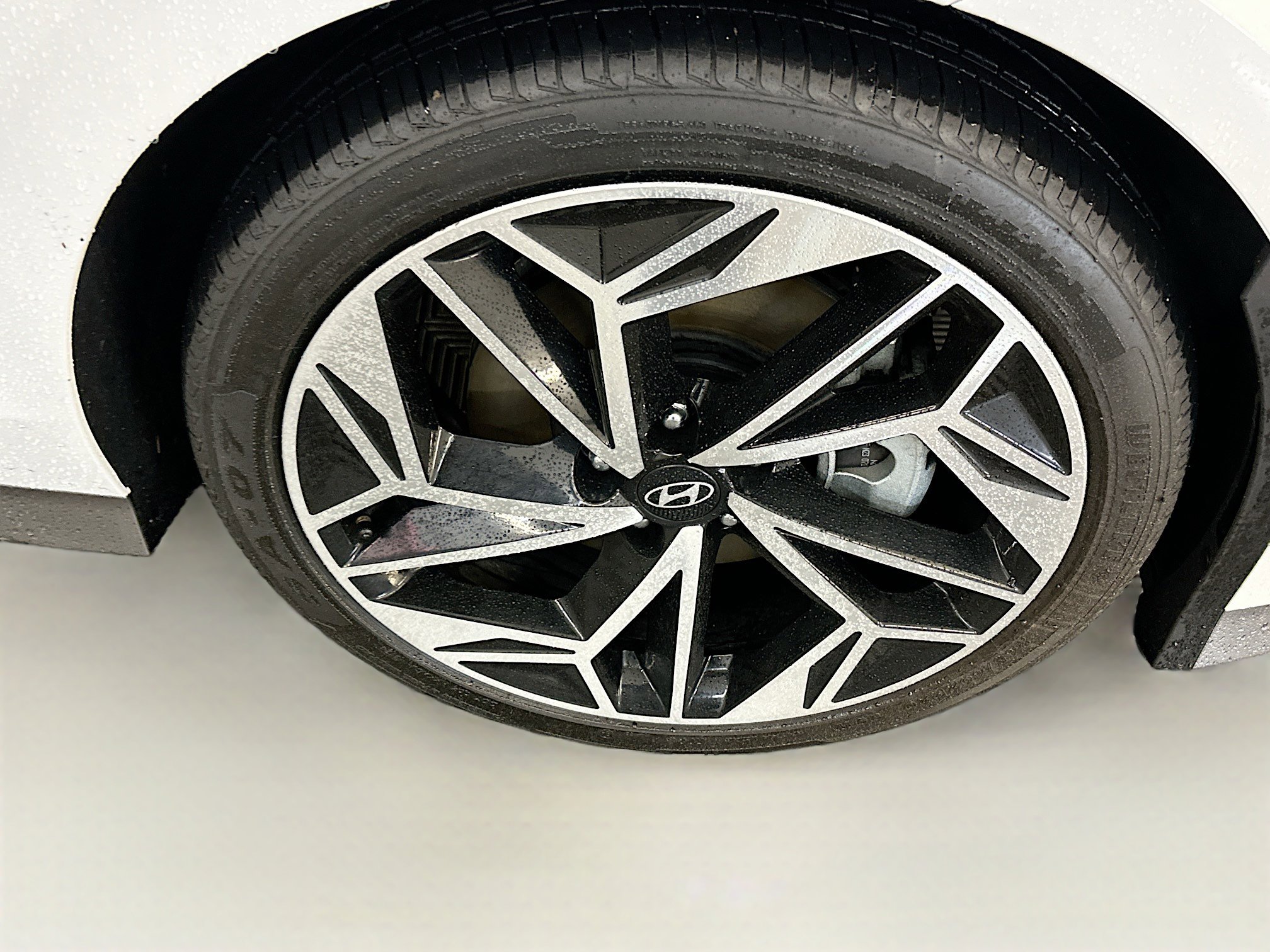 Used 2024 Hyundai Ioniq 6 SEL AWD/4WD image 11