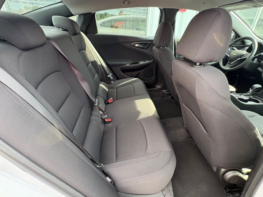 Used 2023 Chevrolet Malibu LS FWD image 14