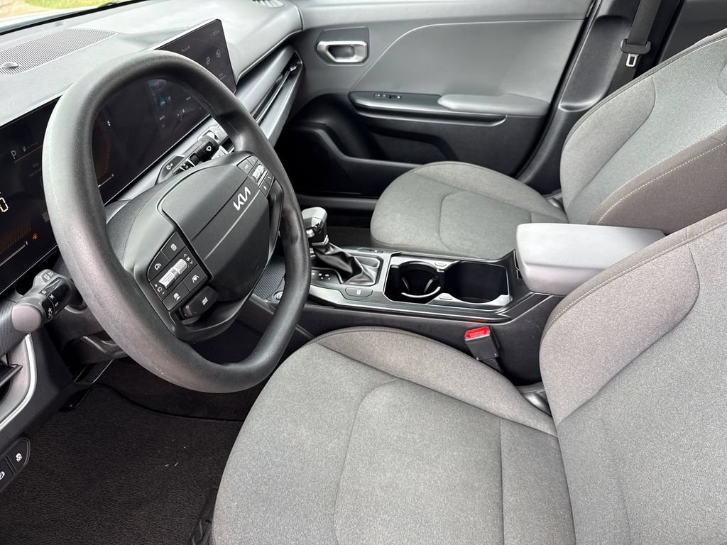 Used 2025 Kia K4 FWD image 18