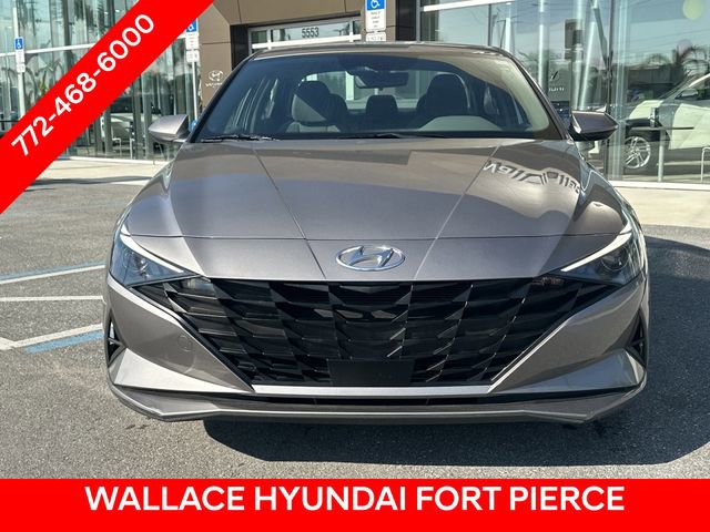 Used 2023 Hyundai Elantra SEL w/ Convenience Package image 3