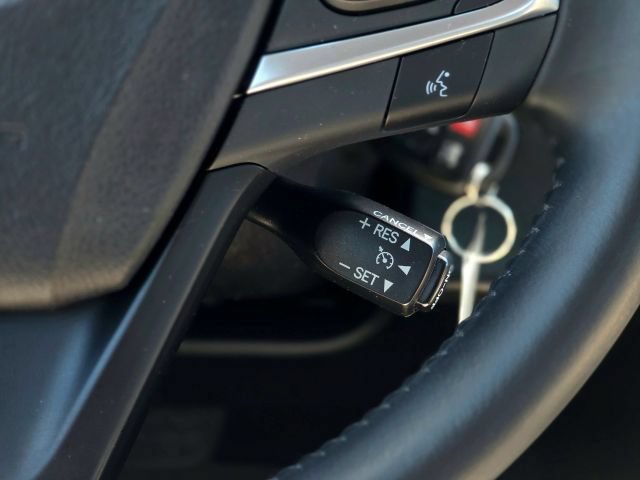 Used 2015 Toyota Camry SE FWD image 17