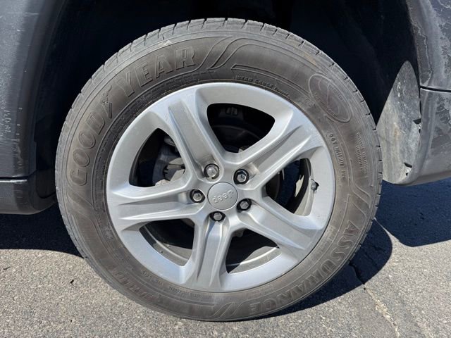 Used 2023 Jeep Compass Latitude w/ Convenience Group image 9