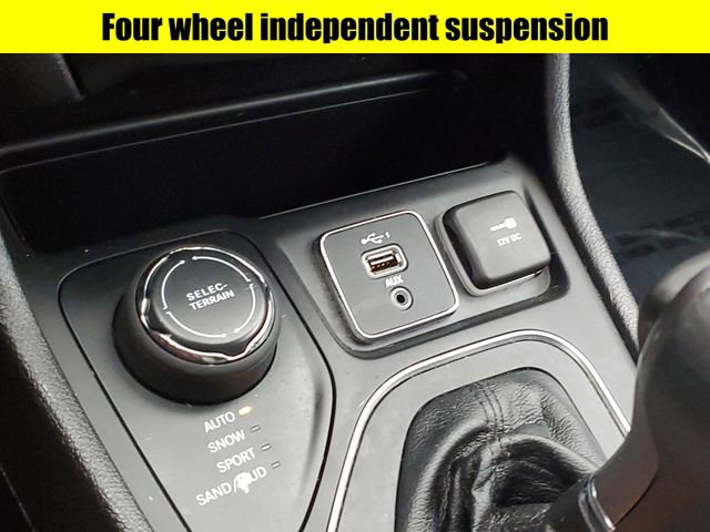 Certified 2021 Jeep Cherokee Latitude Lux w/ Comfort/Convenience Group image 21