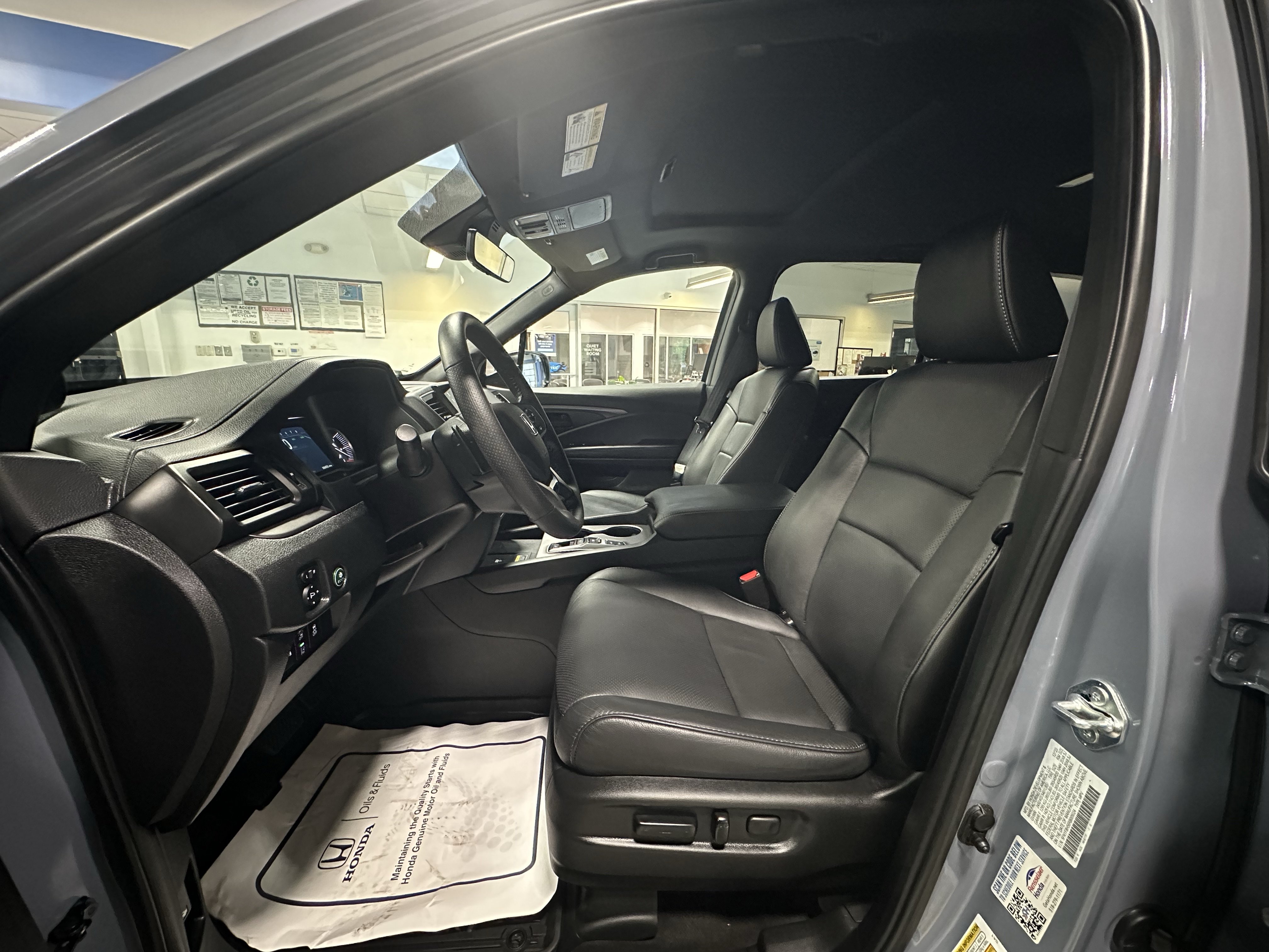 Used 2024 Honda Passport EX-L image 12