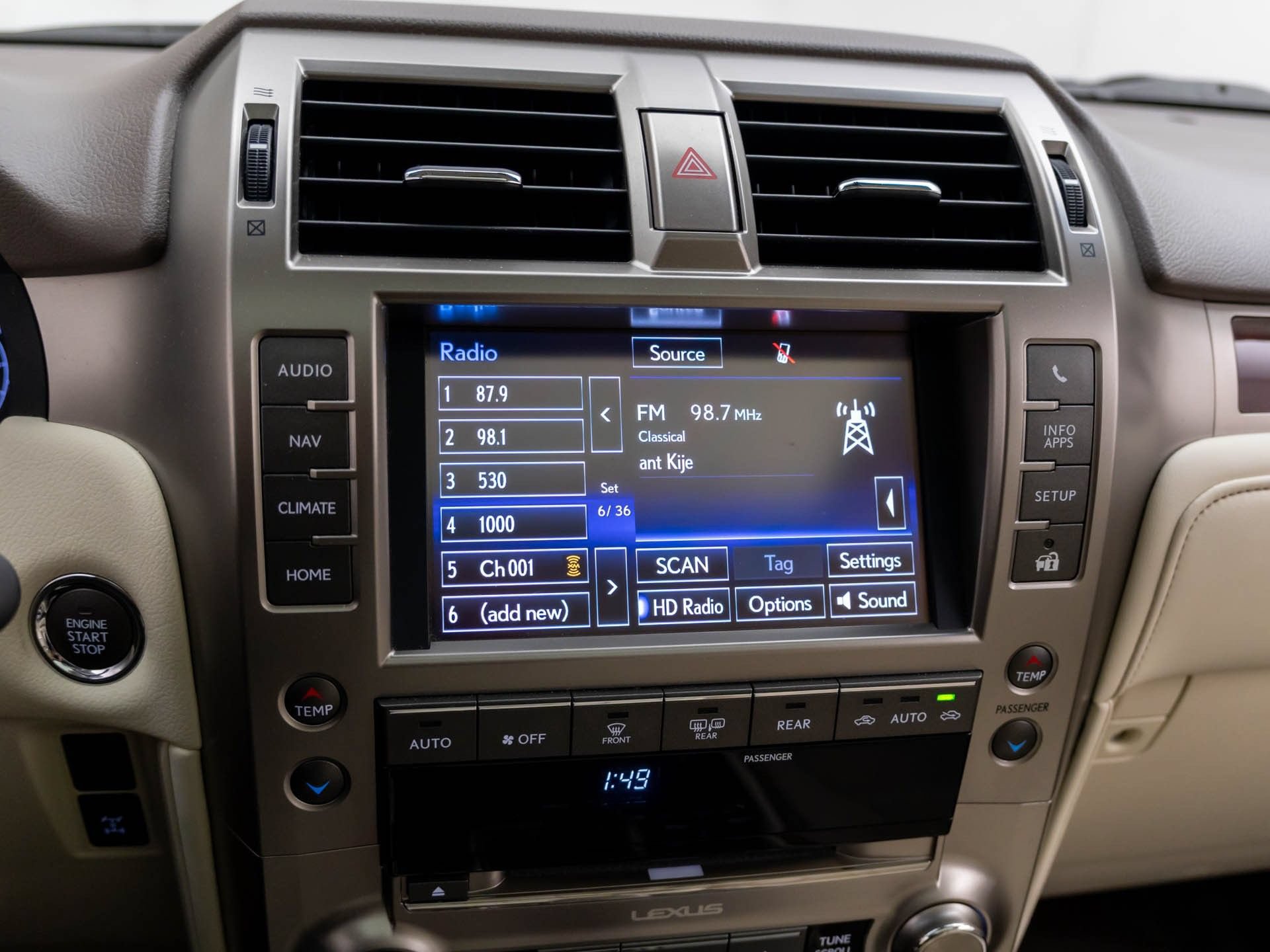 Used 2019 Lexus GX 460 Premium w/ Premium Package AWD/4WD image 29