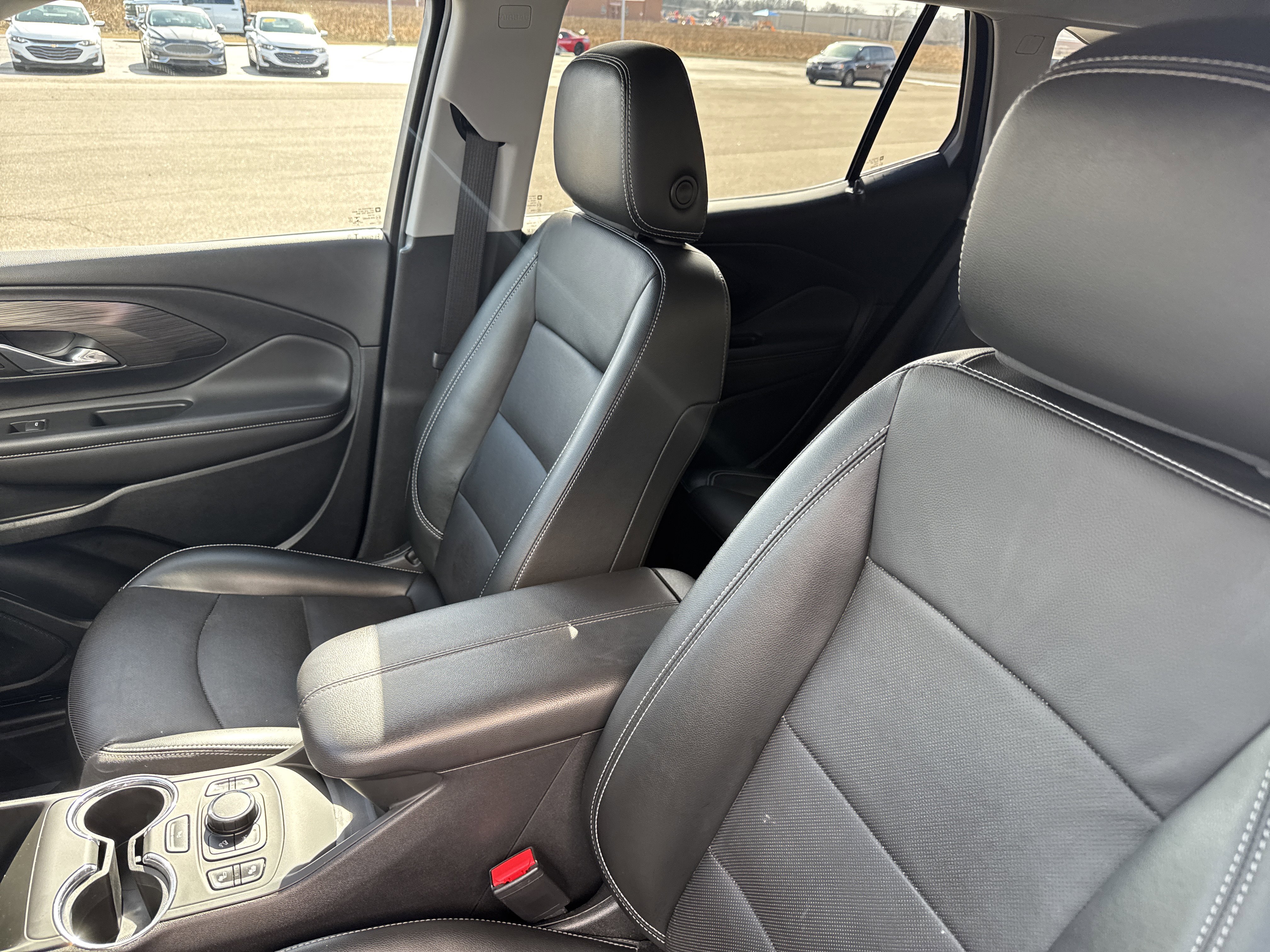 Used 2023 GMC Terrain SLT w/ Infotainment Package II image 11